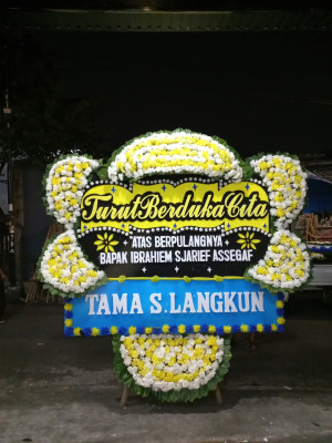 Papan Bunga Duka di Walelagama